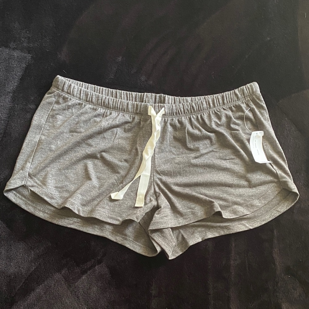 Old Navy Women's Soft Gray Athletic Shorts with Drawstring